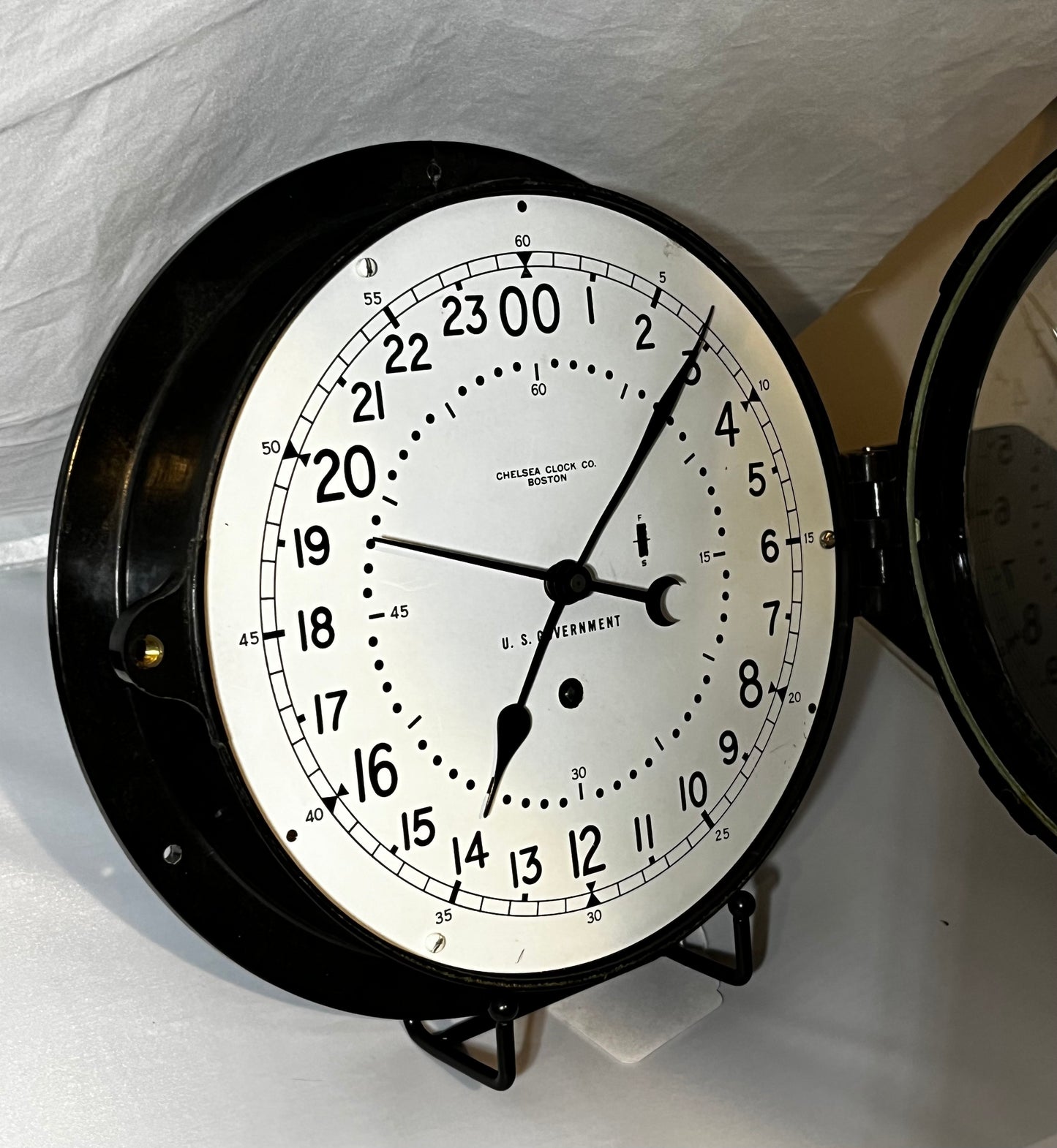 Vintage Vietnam Era Chelsea 8.5" dial 24 hour Military US Government Navy Ships Clock